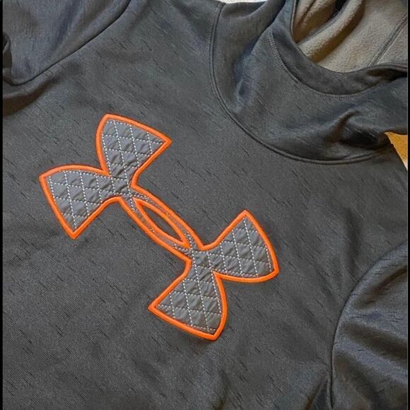 Under Armour Hoodie - Picture 2 of 3